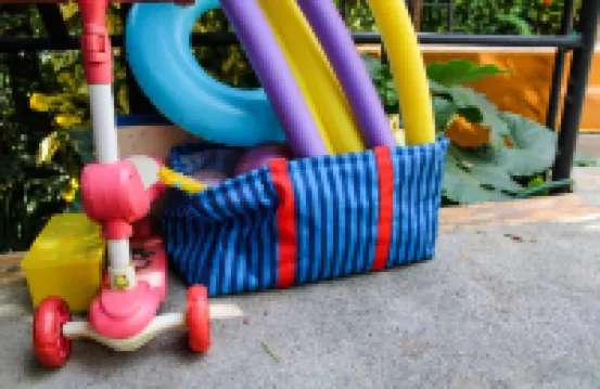 Resort With 3 Casitas And a Beautiful Pool Minutes Away From World-Class Surf