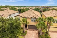 9BR Luxury Vacation Villa near Disney