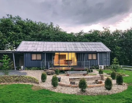 Skugga Farm Cabin is lifestyle for agriculture with chocolate, tea, coffee Отели рядом с достопримечательностью «Yi Peng and Loy Krathong (Lantern Festival)»