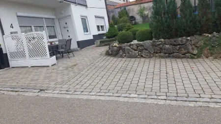 Small but nice. 2 room apartment in Heroldstatt Отели в г. Альб-Дунай