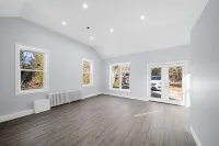 Location!! 7 Acre Kleinburg Estate. Minutes away from Hwy 427!! Hôtels à proximité de : Civic Centre Resource Library