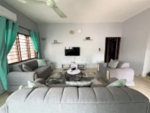 3-Bedroom Holiday Home - La Casa Cotonou