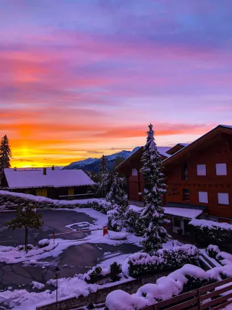 Cosy, quiet studio with terrace overlooking the Alps