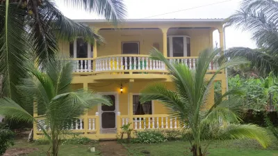 Lulu's Vacation Rental - 6 Bedroom Beach Front Home Hotels in 