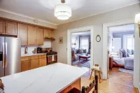 Victorian Elegance: 2 Bedroom w/ King Beds off Park Ave