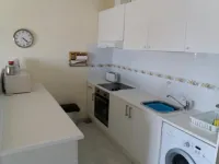 Knus 2-slaapkamer Appartement met Prachtig Uitzicht en Zwembad!