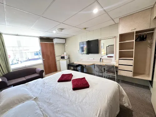 Inland Oasis Motel Hotel a Lanskey