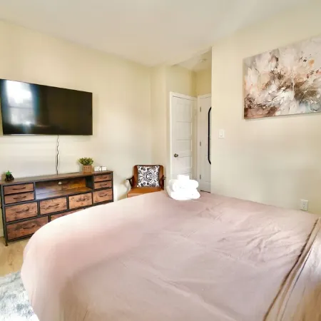 Spacious 4BDR/2BA- Walk to T-Station- Minutes to Boston