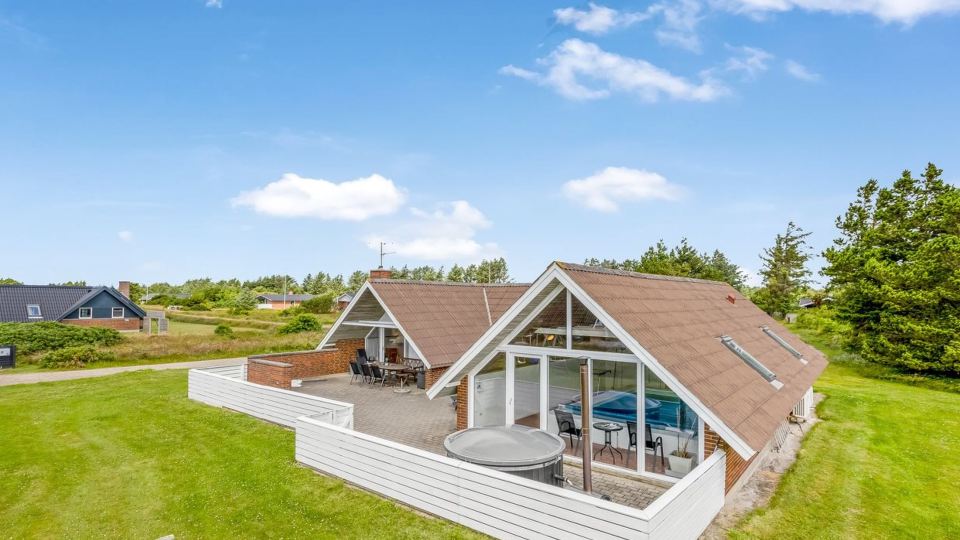 "Tuomi" - 900m from the Sea