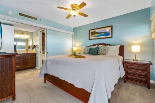 Direct Oceanfront! Sugar Beach Resort, Penthouse in paradise, AC, TV, WIFI, POOL