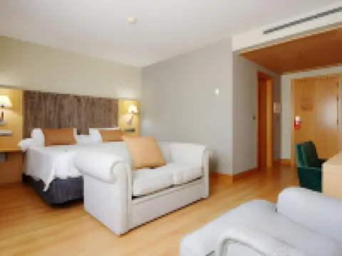 U酒店別墅 - Gomá 薩拉戈薩省酒店