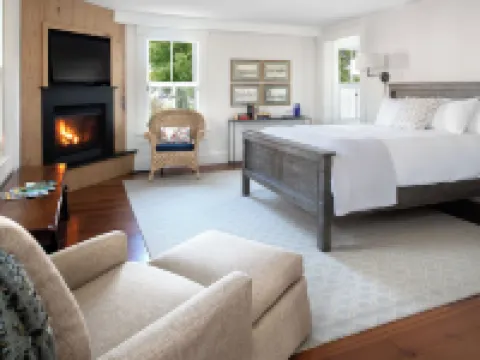 Pickering House Hotels in Wolfeboro