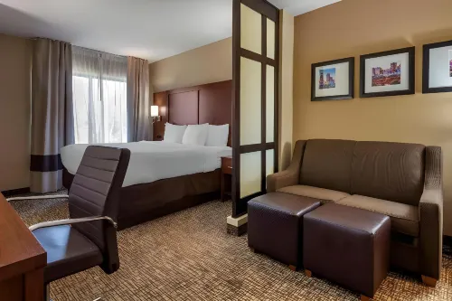 舒適套房飯店-諾曼湖亨特斯維爾