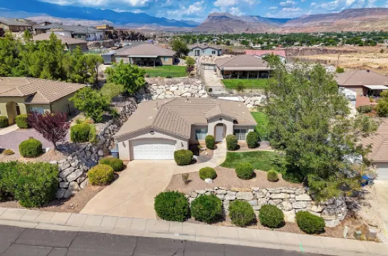 Home w/ Game Room: Near Zion National Park!