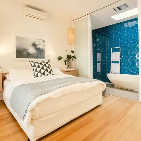Aquabelle Five With Rye Pier Views