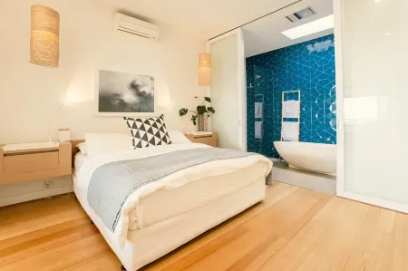 Aquabelle Five With Rye Pier Views