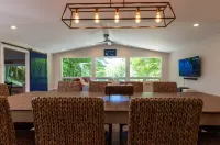 Beach View Cottage - on the Lake