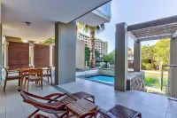 Lawhill Luxury Apartments by TPF - プライペートプール