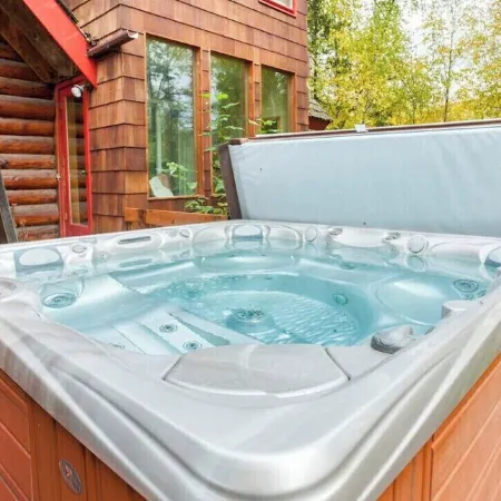 Moose Lodge Log Cabin and Chalet w/ Hot Tub sleeps 16