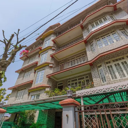 Divyaraa Breathing Stone Kalimpong