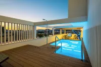 Soho Boutique Equitativa - Pools