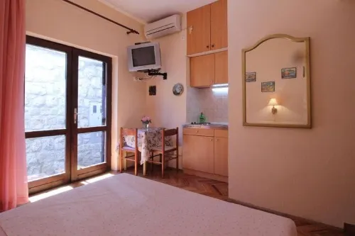 Apartments Magda- Standard Backside Studio Apartment (Apartment 5) - 2-Star