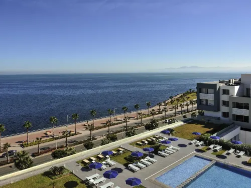 Hôtel Mercure Rif Nador - ที่มีที่จอดรถ