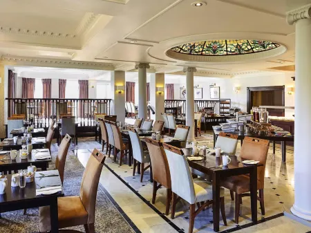 Mercure Haydock Hotel Отели рядом с достопримечательностью «Кобс»