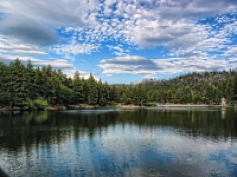 Crest Lodge Historic Mountain Inn