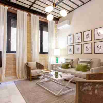 Spacious apartment in Seville center. Acetres III Rooms