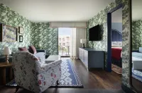 Graduate by Hilton Dallas - Balkoner