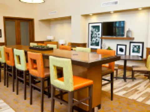 Hampton Inn & Suites Salinas Hoteles en Salinas