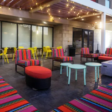Home2 Suites by Hilton Louisville Airport Expo Center Отели рядом с достопримечательностью «Сикс Флэгз Кентакки Кингдом»