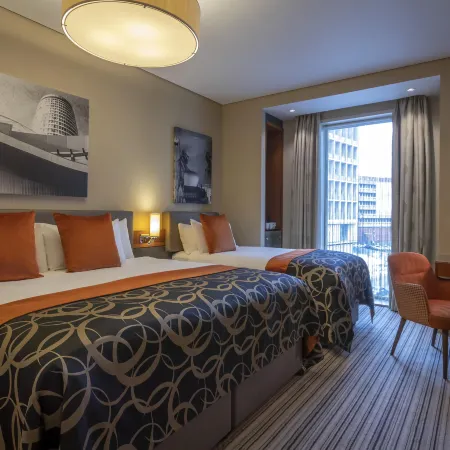 Clayton Hotel Birmingham Отели рядом с достопримечательностью «Железнодорожный вокзал Уиттона»
