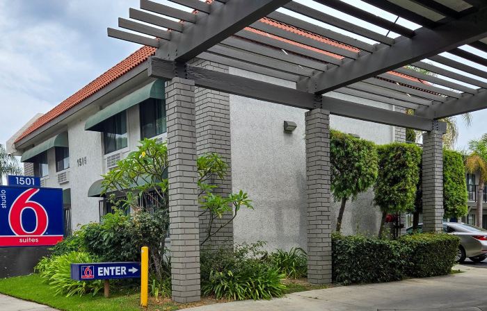 Studio 6 Suites Santa Ana, CA