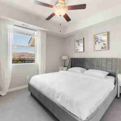 Sparks Marina 2Br - Mountain Views, Pool & Gym Rooms