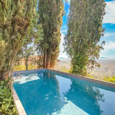 Villa in Cortona with Pool