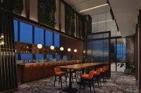 Four Points by Sheraton Bekasi - バー