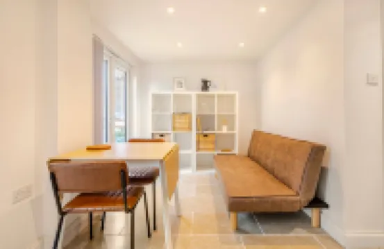 Skylight Studio near Hospital -  Apartamentos vacacionales