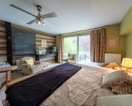 Guesthouse de Witte Merel Deluxe Hotels in Beringen