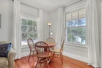 Melbourne Waterfront - 1 Bed 1 Bath - Entire Apartment