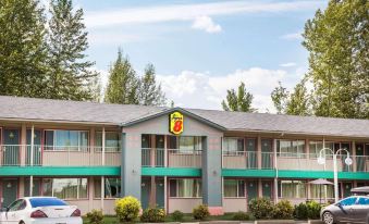 Super 8 by Wyndham Quesnel BC