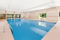 Quality Inn Dayton Airport Hotels in West Milton