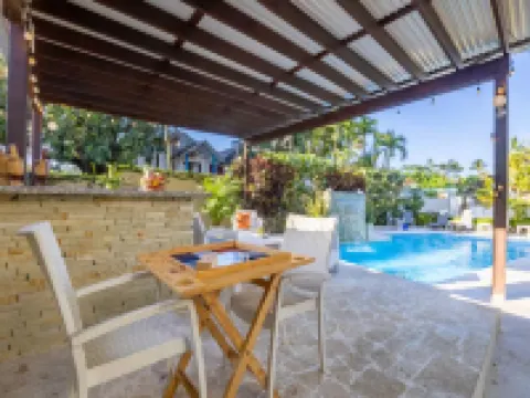 Cozy and Central Apartment 1Br-1ba with Pool โรงแรมใน