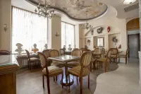 Zeus Essence Bucharest Venezia 부쿠레슈티 호텔