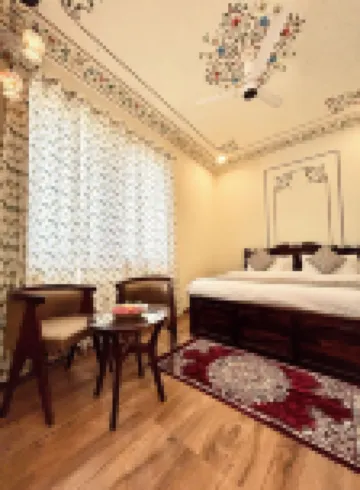 비라사트 하벨리, 헤리티지 부티크