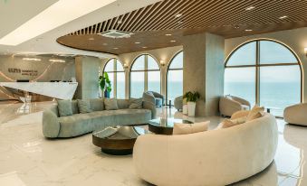 Wave M Hotel West