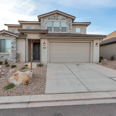 Desert Escape at Ladera 4 Bedroom Home by Redawning