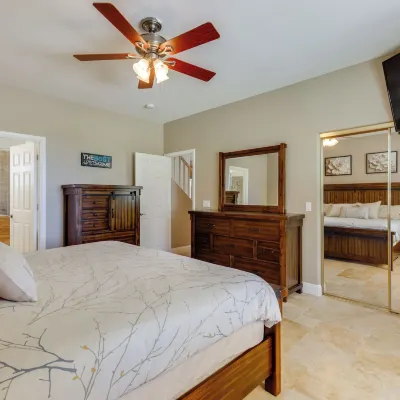 Private Yard & Fairway View: Phoenix Golf Retreat! Hotels near Mystery Castle
