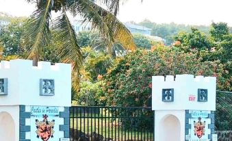 Castles in Paradise 1bd Apt C6 by Zenbreak